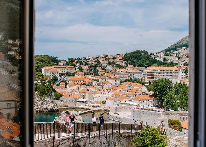 Art Deco Dubrovnik Rooms By Duhomes